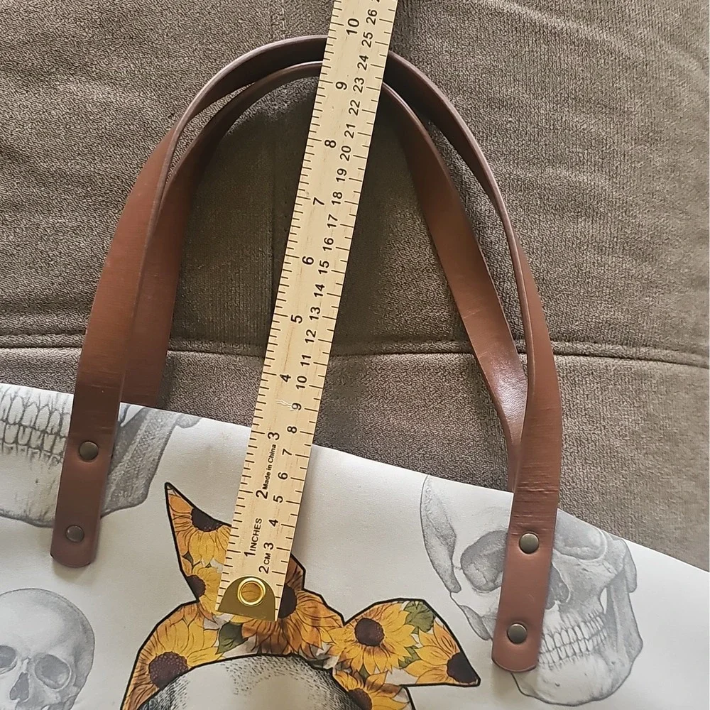 The Unbranded Brand skull print